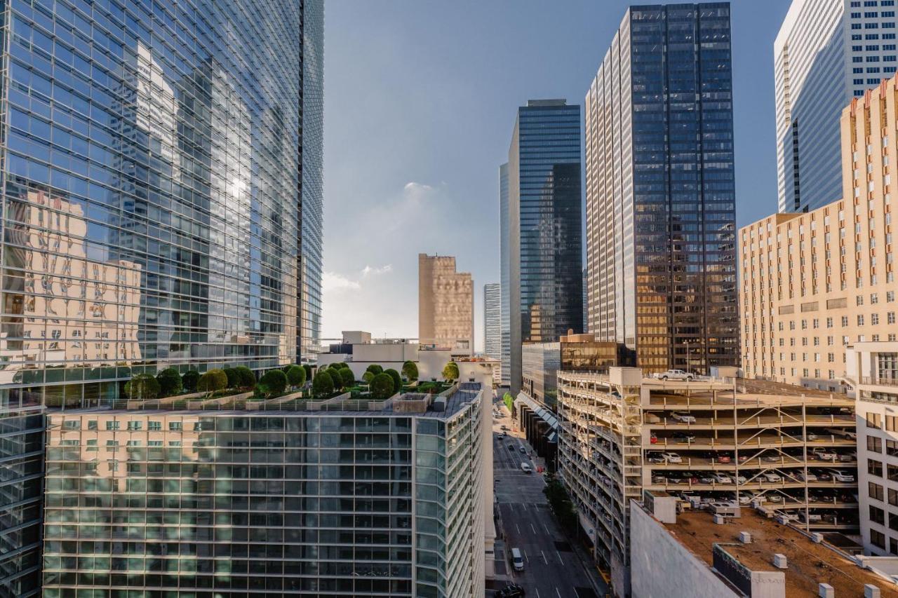 Отель Jw Marriott Houston Downtown Экстерьер фото